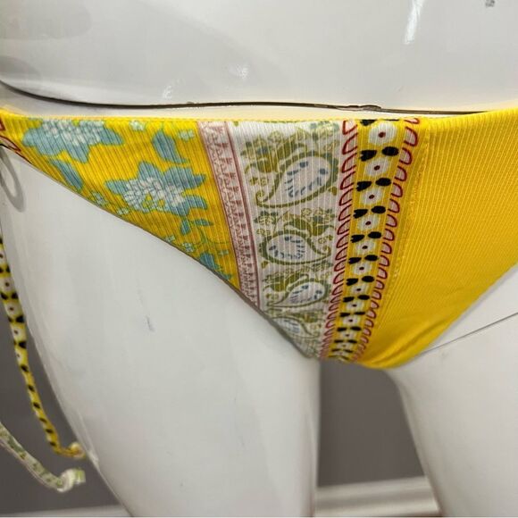 NWT Yellow Floral Print String Bikini - Juniors Large - Picture 7 of 16